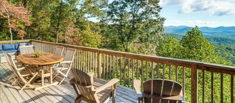 Mountain-view Home w/ Deck & Grill in Dahlonega