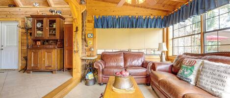 House (2 Bedrooms) | Front of property