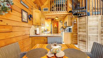 Rumah (2 Bedrooms) | Interior