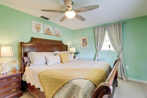 House (2 Bedrooms) | Interior - 2 Mi to Lake Okeechobee: Waterfront Home w/ Deck! (Okeechobee)