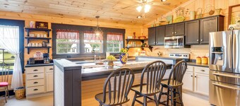 Loretto Cottage on Bourbon Trail w/ Fire Pit