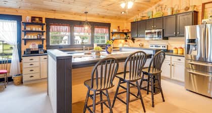 Loretto Cottage on Bourbon Trail w/ Fire Pit