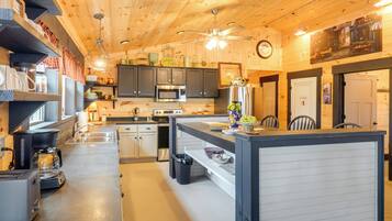 Cottage (2 Bedrooms) | Interior