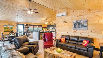 Cottage (2 Bedrooms) | Interior