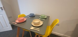 公寓, 1 间卧室, 城市景观 | 用餐