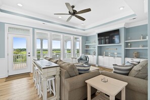 Living area - "See Ya On Second" is a pristine 5-bedroom home with a private pool and just a short walk away from the beach (Ocean Isle Beach)