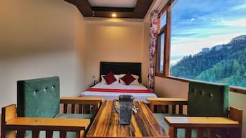 In-room safe, laptop workspace, blackout curtains, soundproofing