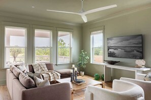 TV, fireplace, offices