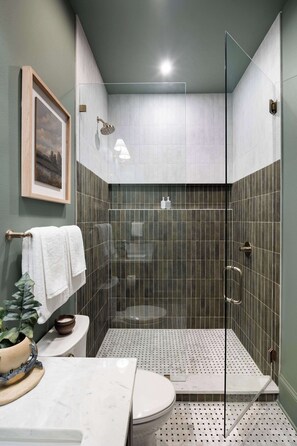 Shower, hair dryer, towels, soap - Luxurious Coastal Homes | Heated Pool (Bay St. Louis)