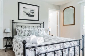3 bedrooms, WiFi, bed sheets