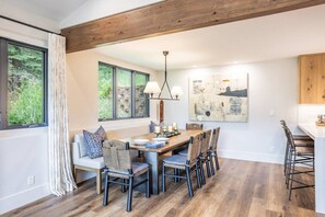 Dining - Luxury Home with Vail Mountain View (Vail)
