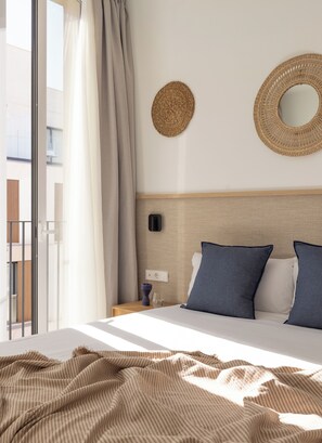 Lejlighed - 2 soveværelser | Pengeskab på værelset, arbejdsområde til bærbare computere