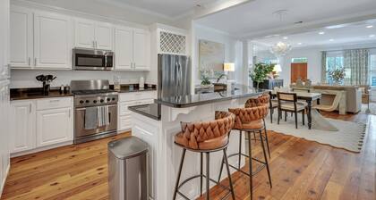 Luxurious Home w/ Pool, Parking, Steps to River Street by Lucky Savannah