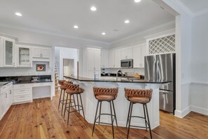 Fridge, microwave, oven, stovetop - Luxurious Home w/ Pool, Parking, Steps to River Street by Lucky Savannah (Savannah)