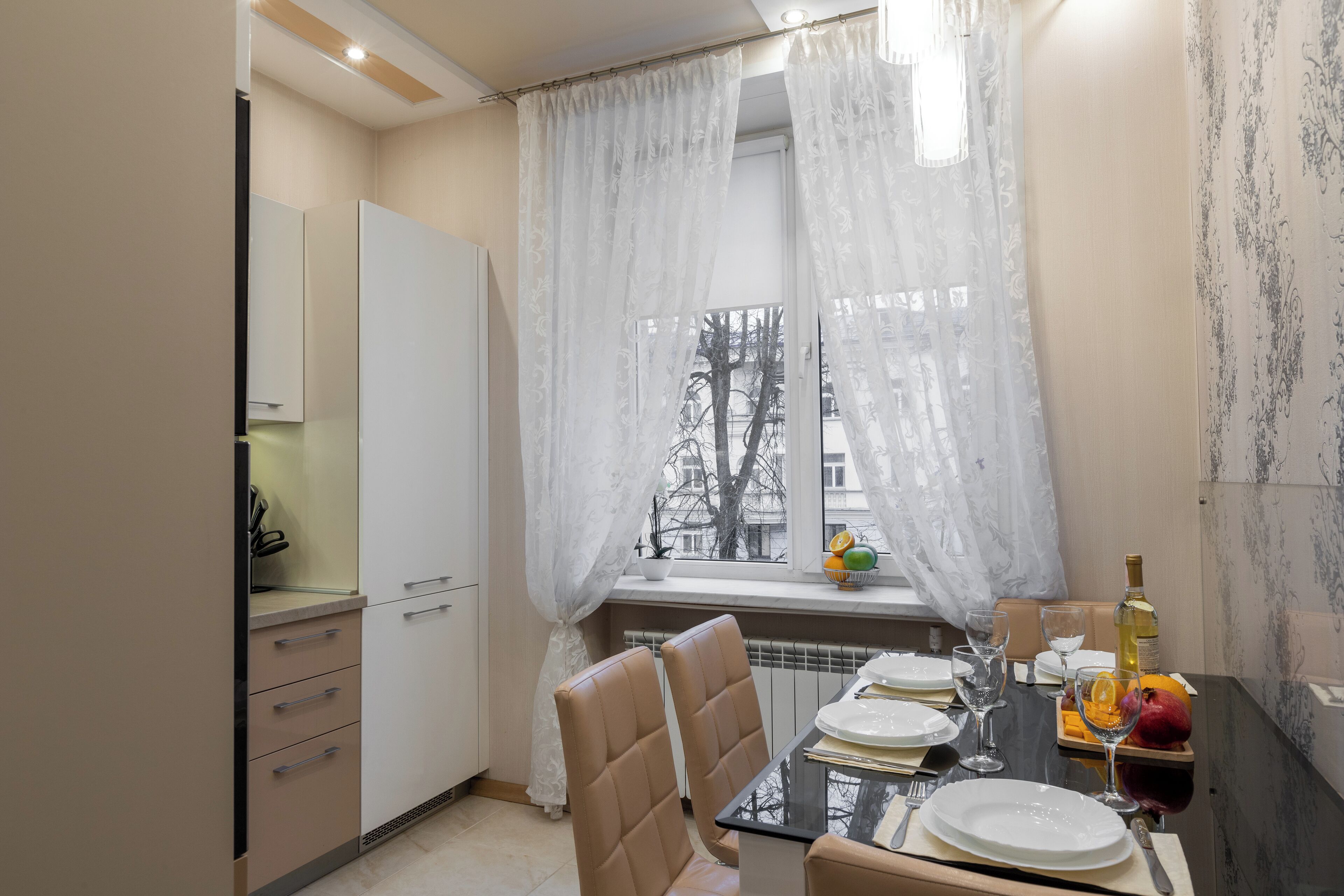 Deluxe Apartment, City View | Private kitchen | Electric kettle