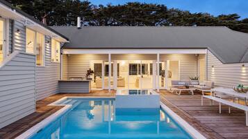 House | 5 bedrooms, Internet