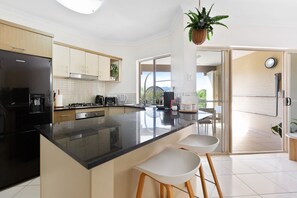 Lägenhet | 2 sovrum, skrivbord och internet