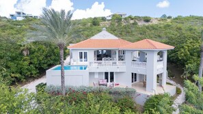 Exterior - Endless Summer Villa | Spacious Luxury Oasis (Willemstad)
