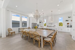 Dining - "Emerald Sunset" Spacious Home, Private Pool, Hot Tub, 2 New Golf Carts (Miramar Beach)