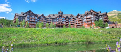Condo, 4 habitaciones | Exterior