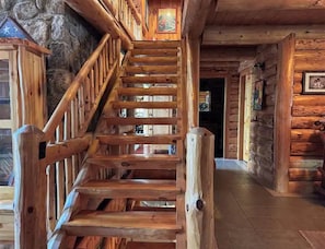 Villa, 4 Bedrooms | Interior