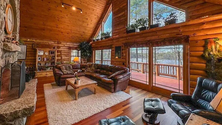 Perley Pond Lodge Limit 14 4 Bedroom Villa