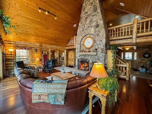 Villa, 4 Bedrooms | Interior