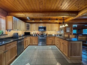 Vila, 4 kamar tidur | Dapur pribadi | Lemari es, oven, mesin pembuat kopi/teh, dan pemanggang roti