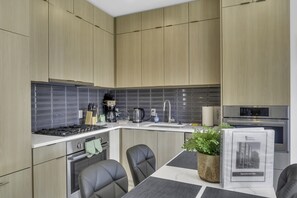 Apartment, 2 Bedrooms | Private kitchen | Fridge, oven, toaster - 2br Apartment Near Dupont Circle 2 Bedroom Apts (Washington)