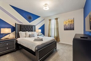 8 bedrooms, iron/ironing board, free WiFi - Rear Views, Spa, Games Room, Pet Friendly, Resort Amenities 8 Bedroom Villa (Kissimmee)