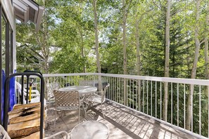 公寓客房, 3 間臥室 | 陽台景觀