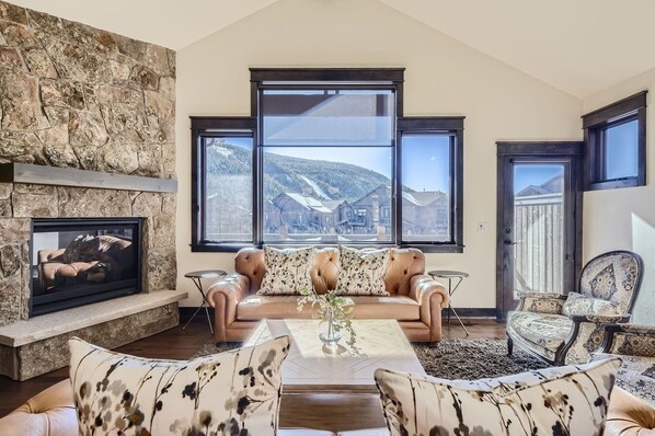 Living area - 58 River Run Townhomes 4 Bedroom Townhouse (Keystone)