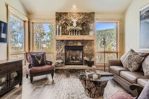 6507 Settlers Creek Townhomes 3 Bedroom Townhouse