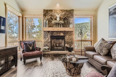 6507 Settlers Creek Townhomes 3 Bedroom Townhouse