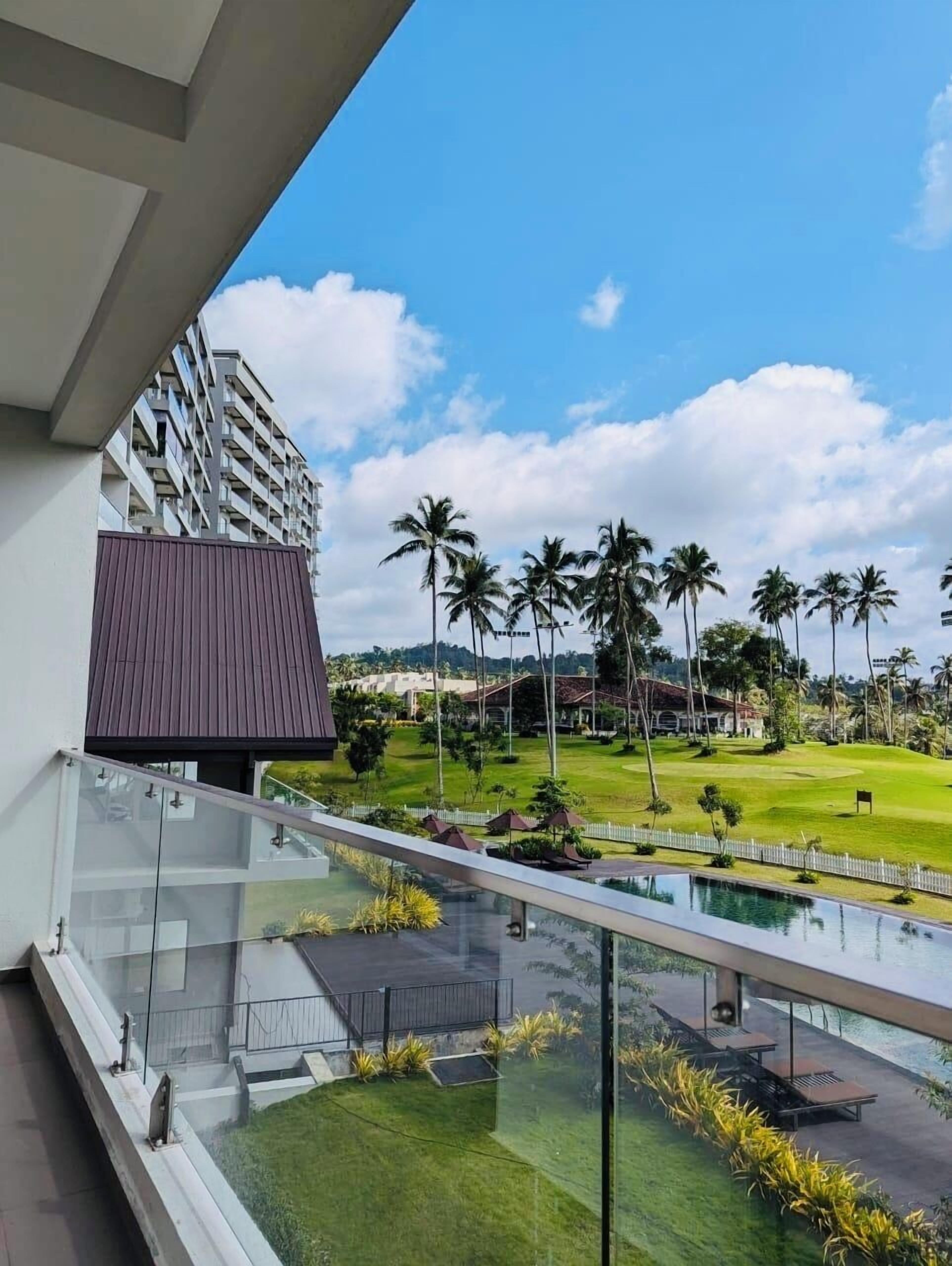 Deluxe Apartment, 3 Bedrooms, Golf View | Terrace/patio