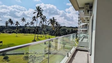 Appartement Deluxe, 3 chambres, vue golf | Fer et planche Ă repasser, Wi-Fi gratuit