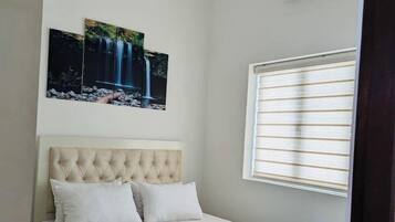 Deluxe Apartment, 3 Bedrooms, Golf View | Iron/ironing board, free WiFi