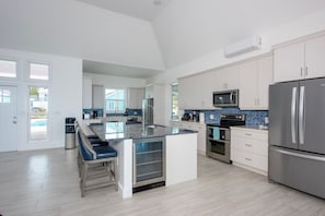 Casa, 4 habitaciones | Cocina privada | Frigorífico, cafetera o tetera y tostadora