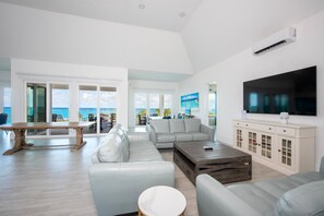 House, 4 Bedrooms | Living area