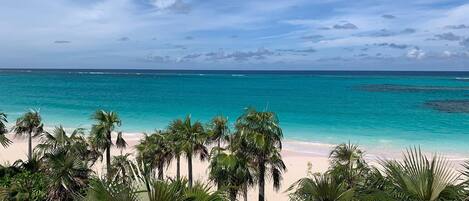 House, 4 Bedrooms | Beach | On the beach