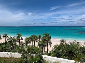 Casa, 4 quartos | Praia | Na praia