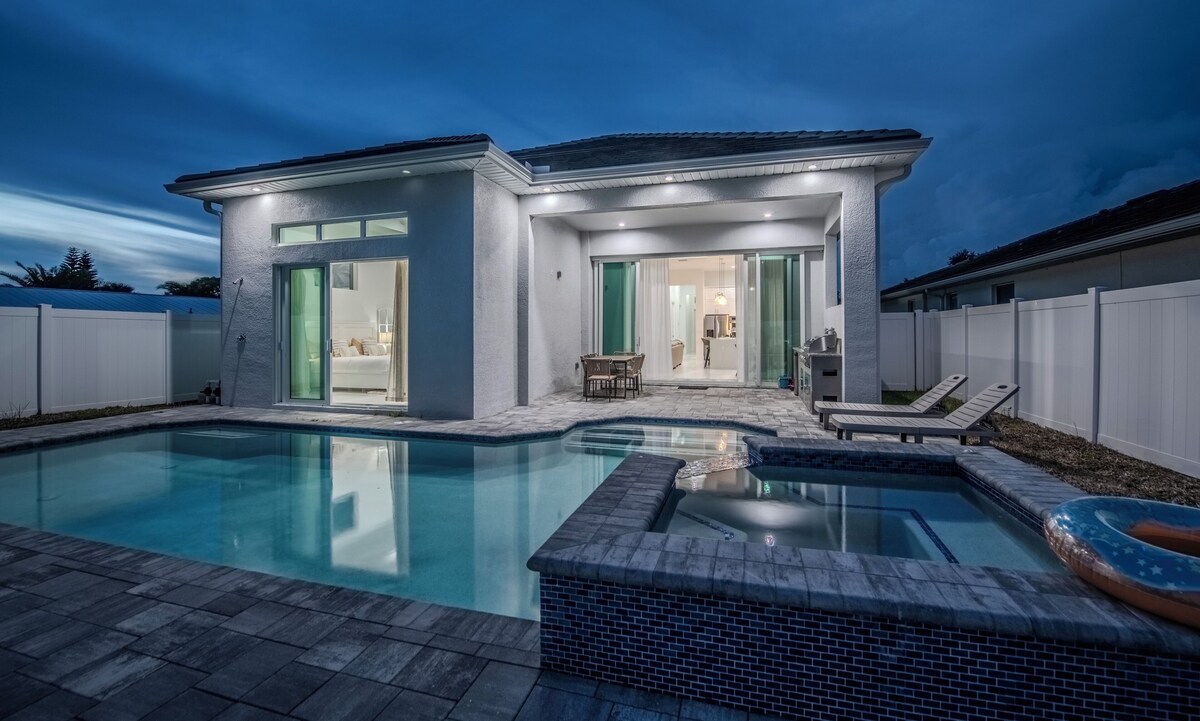 Photo 26 of Sleeps 8, Pool & Outdoor Kitchen, Bikes! Great Location