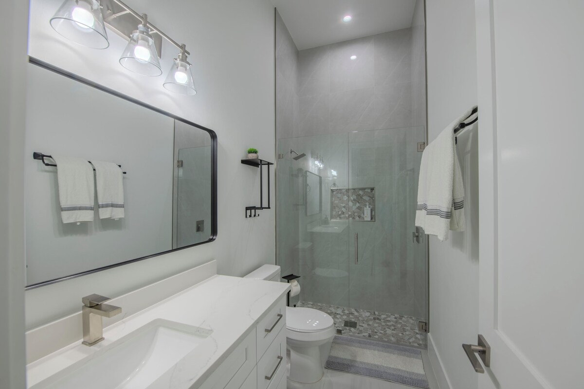 Photo 23 of Sleeps 8, Pool & Outdoor Kitchen, Bikes! Great Location