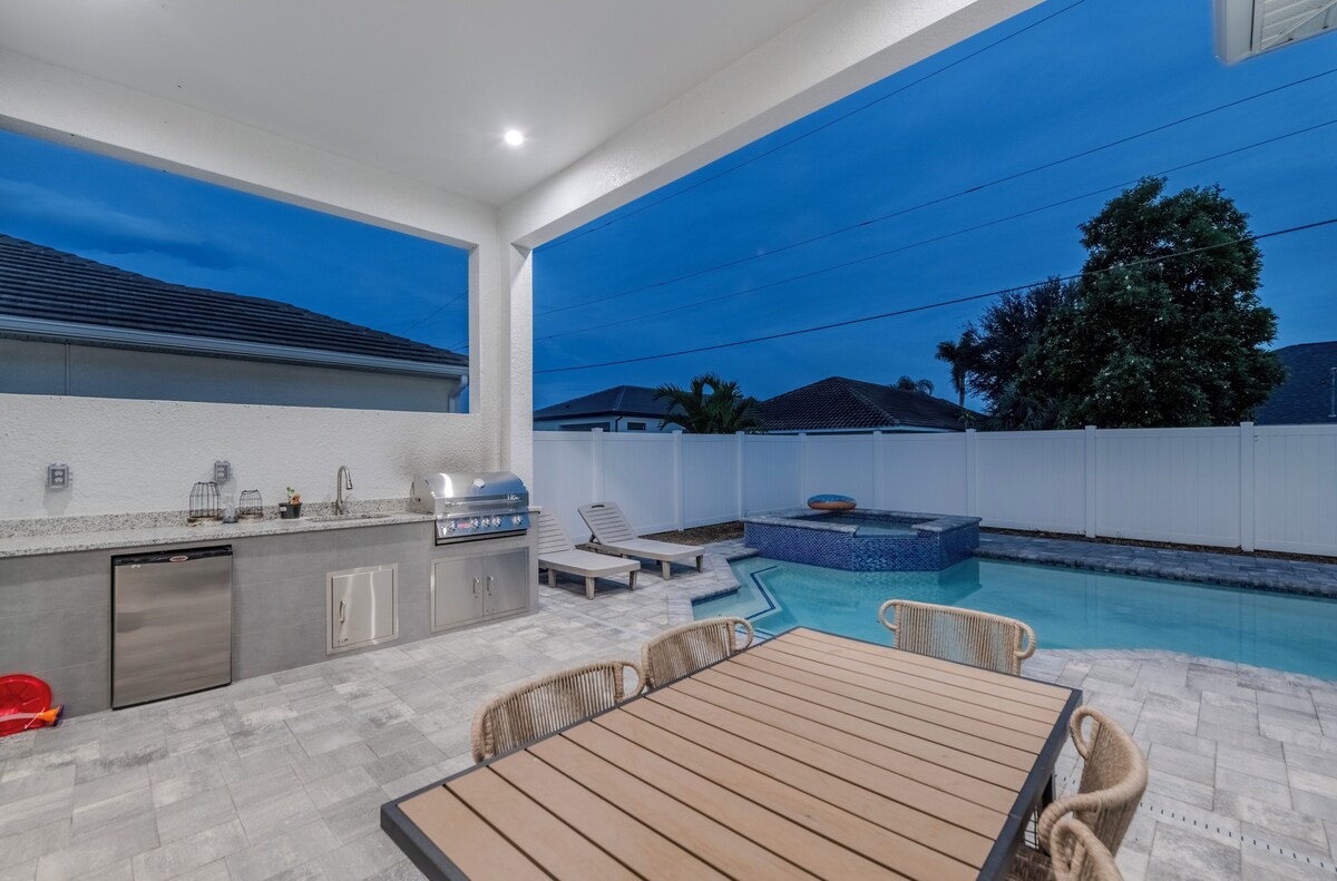 Photo 27 of Sleeps 8, Pool & Outdoor Kitchen, Bikes! Great Location