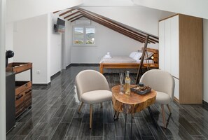 5 bedrooms, iron/ironing board, WiFi, bed sheets - Luxury Villa Jakov, pool 36m2, bbg, family (Okrug Gornji)