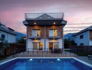 Biệt thự, 3 phòng ngủ, hồ bơi riêng | Ngoại thất