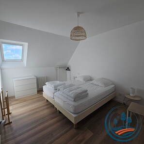 6 slaapkamers, babybedden (toeslag), beddengoed