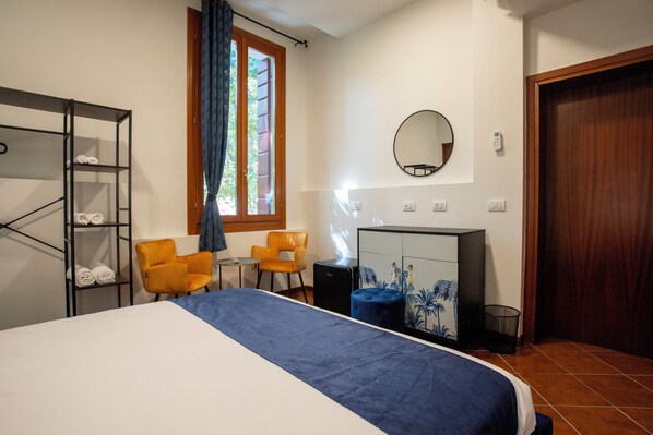 3 bedrooms, in-room safe, iron/ironing board, travel crib