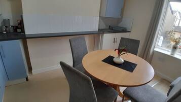 Apartment | Dining
