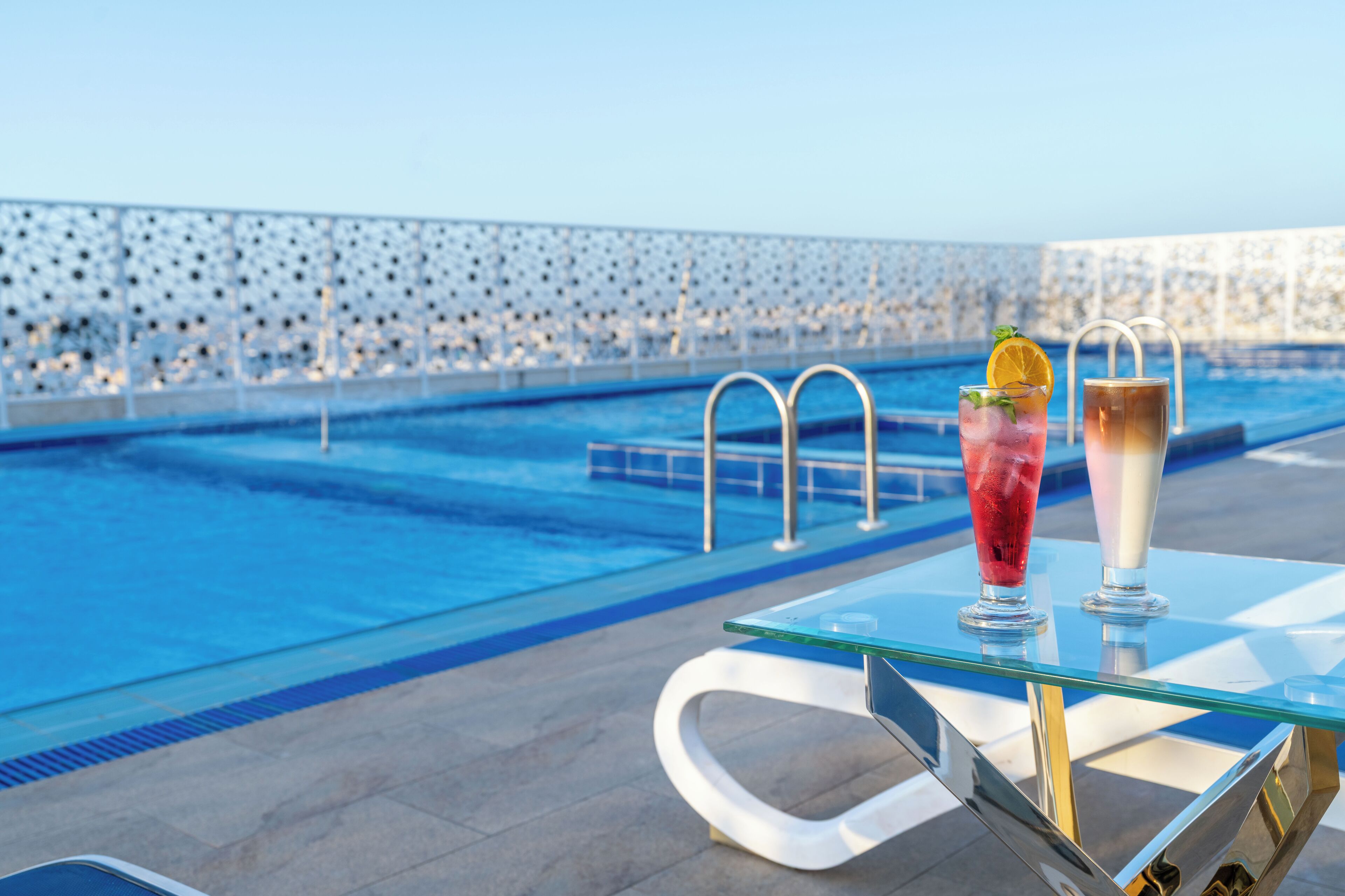 حمّام سباحة خارجي